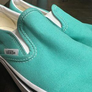 Vans Classic Slip-ons in Waterfall/True White. W9, M7.5